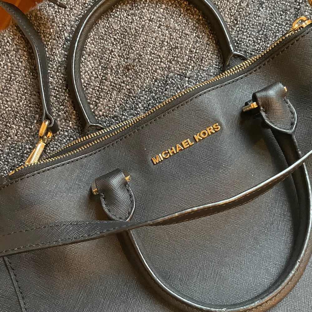 Black leather michael kors shoulder strap satchel